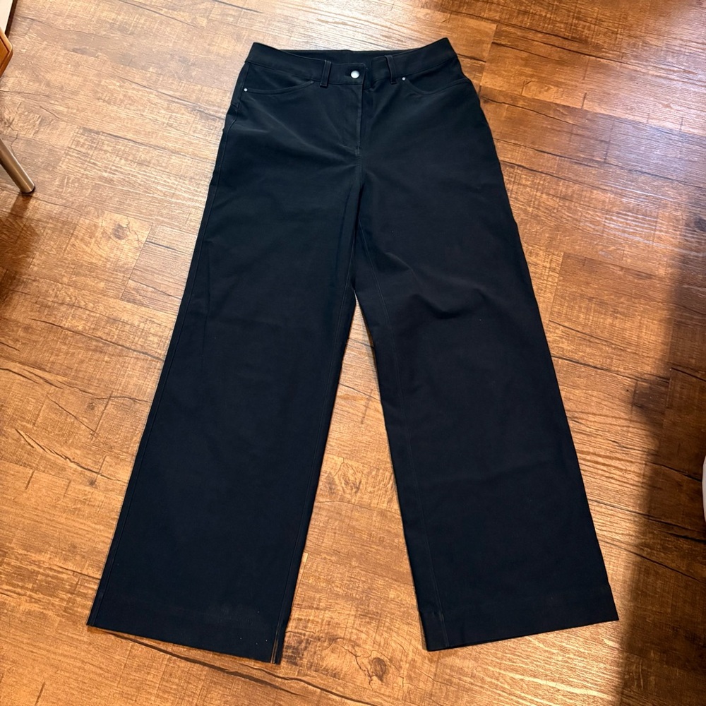 Lululemon women 10 Wide-Leg Black Pants